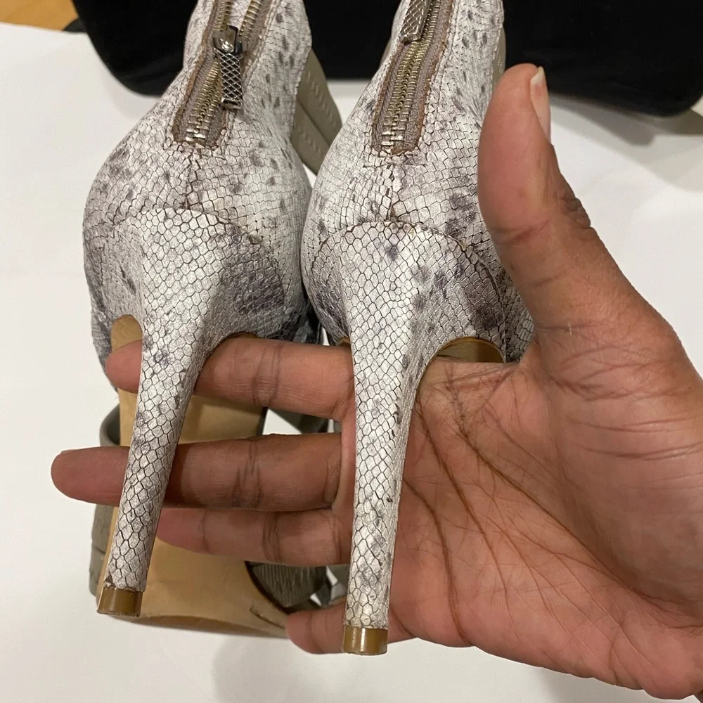 ❤️SOLD❤️Donald J Pliner Arlen Heel - Picture 7 of 7